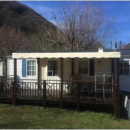 Happy Pyrenees Kamp alanı 2*