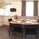 キャンプ場 Happy Pyrenees 2*
